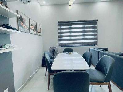 Topaz Twins, Vietnam Topaz Twins, Vietnam