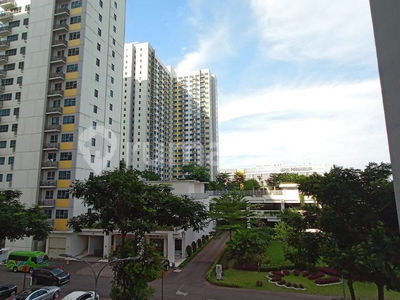 The Spring Lake Summarecon Bekasi, Indonesia  The Spring Lake Summarecon Bekasi, Indonesia