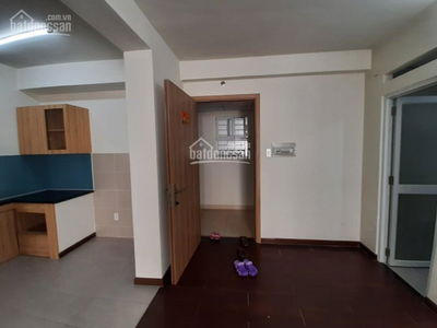 Pham Hung Street, Vietnam Pham Hung Street, Vietnam