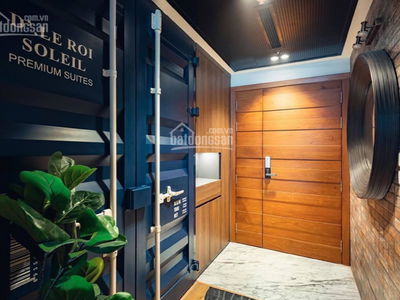 D'. Le Roi Soleil - Quang An, Vietnam D'. Le Roi Soleil - Quang An, Vietnam