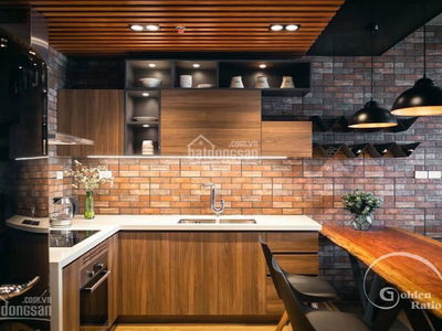 D'. Le Roi Soleil - Quang An, Vietnam D'. Le Roi Soleil - Quang An, Vietnam