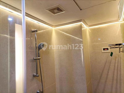 Louis Kienne, Indonesia  Louis Kienne, Indonesia