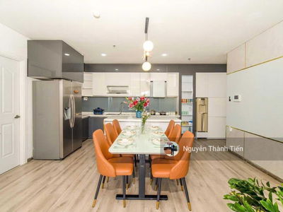 The Monarchy, Vietnam  The Monarchy, Vietnam