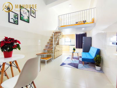 Lac Long Quan Street, Vietnam Lac Long Quan Street, Vietnam