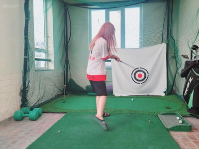 Ton That Tung Street, Vietnam  Ton That Tung Street, Vietnam