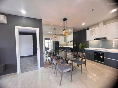 The Monarchy, Vietnam The Monarchy, Vietnam