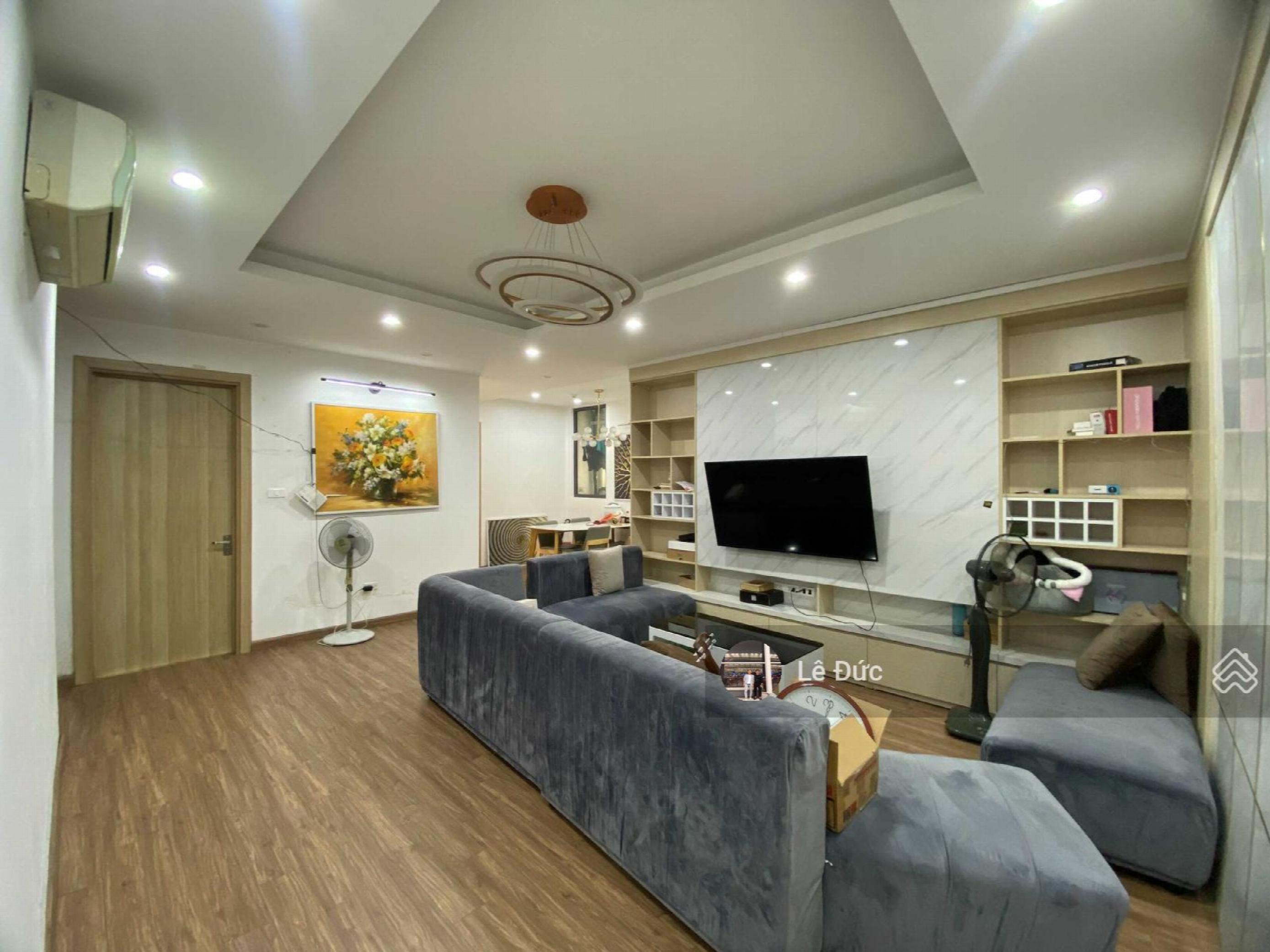 N01-T8 Ngoai Giao Doan