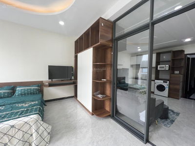 Hoang Hoa Tham Street, Vietnam Hoang Hoa Tham Street, Vietnam