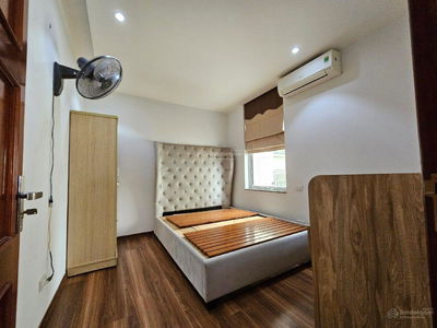 Lac Long Quan Street, Vietnam Lac Long Quan Street, Vietnam