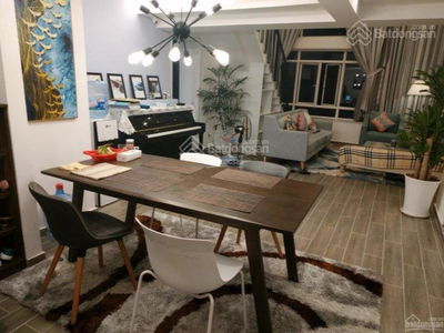 Phu Hoang Anh, Vietnam Phu Hoang Anh, Vietnam