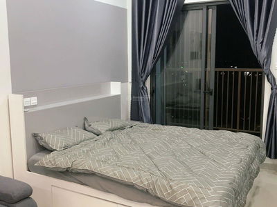 Topaz Twins, Vietnam Topaz Twins, Vietnam