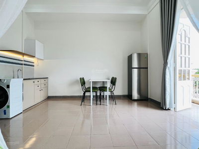 Dang Thuy Tram Street, Vietnam Dang Thuy Tram Street, Vietnam