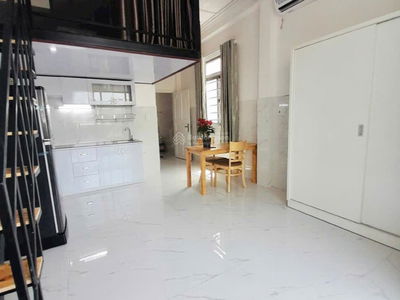 Mai Chi Tho Street, Vietnam Mai Chi Tho Street, Vietnam