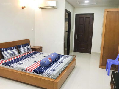 Tran Luu Street, Vietnam  Tran Luu Street, Vietnam