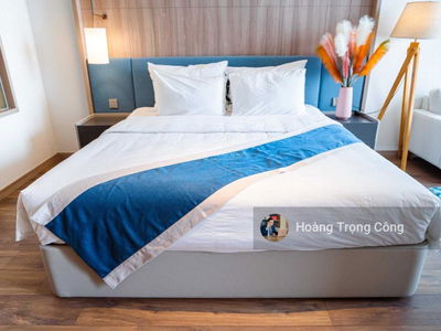 A La Carte Ha Long Bay, Vietnam A La Carte Ha Long Bay, Vietnam