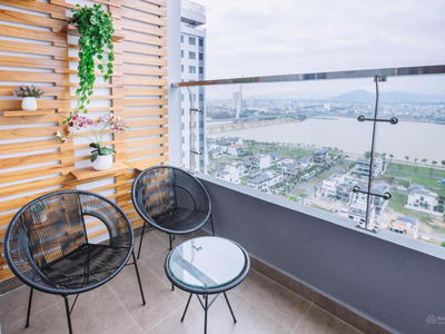 The Monarchy, Vietnam  The Monarchy, Vietnam