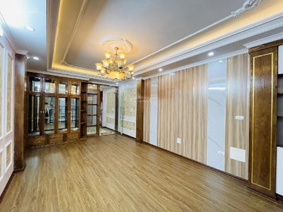 Hoang Cau Street, Vietnam Hoang Cau Street, Vietnam