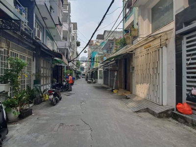 Ba Hat Street, Vietnam Ba Hat Street, Vietnam