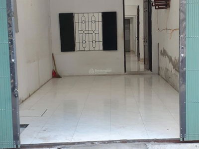 Lac Long Quan Street, Vietnam Lac Long Quan Street, Vietnam