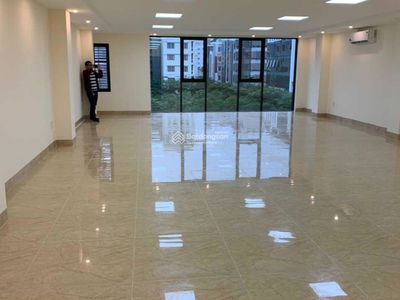 Le Duc Tho Street, Vietnam Le Duc Tho Street, Vietnam