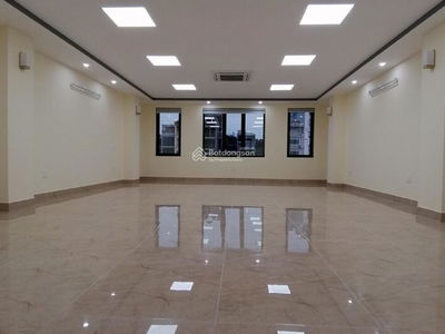 Le Duc Tho Street, Vietnam Le Duc Tho Street, Vietnam