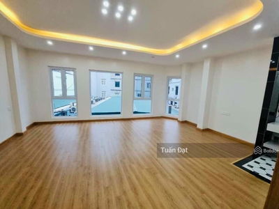 Lang Ha Street, Vietnam Lang Ha Street, Vietnam