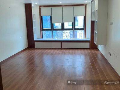 Linh Lang Street, Vietnam Linh Lang Street, Vietnam