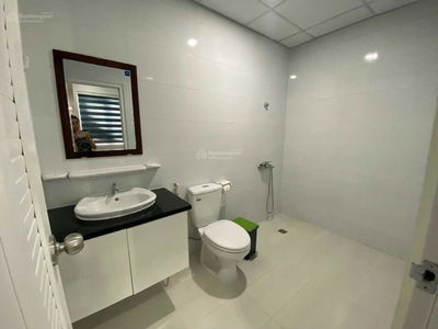 Topaz Elite, Vietnam Topaz Elite, Vietnam