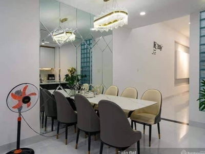 Ton Duc Thang Street, Vietnam Ton Duc Thang Street, Vietnam