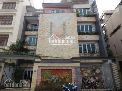 Lac Long Quan Street, Vietnam Lac Long Quan Street, Vietnam