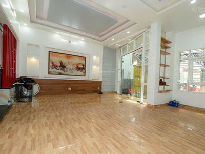 Bung Ong Thoan Street, Vietnam  Bung Ong Thoan Street, Vietnam