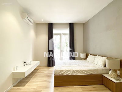 Nguyen Van Huong Street, Vietnam Nguyen Van Huong Street, Vietnam