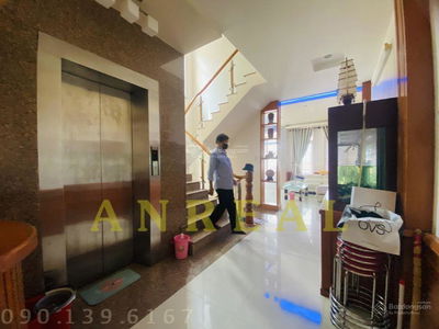 Tran Nao Street, Vietnam  Tran Nao Street, Vietnam