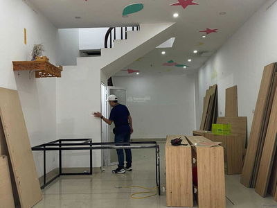 Le Quang Dao Street, Vietnam Le Quang Dao Street, Vietnam