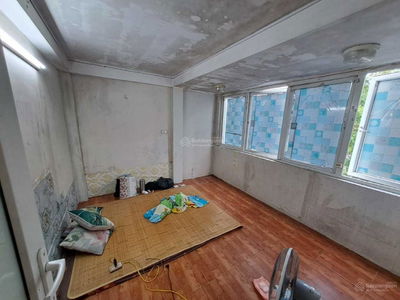 Doi Can Street, Vietnam  Doi Can Street, Vietnam