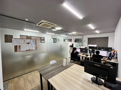 Hoang Hoa Tham Street, Vietnam Hoang Hoa Tham Street, Vietnam