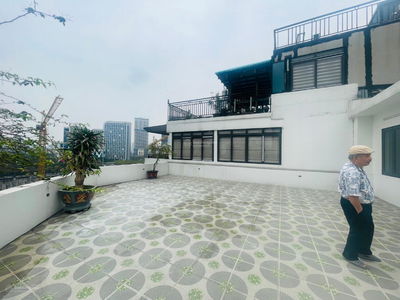 Nguyen Chanh Street, Vietnam Nguyen Chanh Street, Vietnam