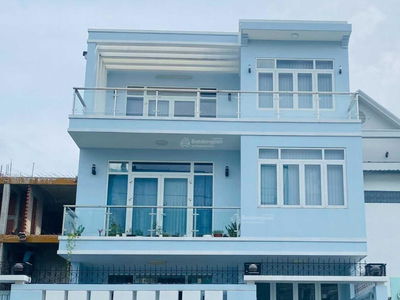 Song Hanh Street, Vietnam Song Hanh Street, Vietnam