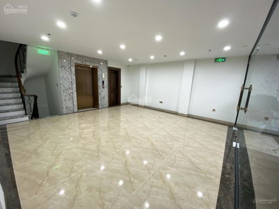 Ton Duc Thang Street, Vietnam Ton Duc Thang Street, Vietnam