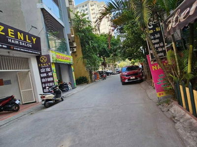 Chua Lang Street, Vietnam Chua Lang Street, Vietnam