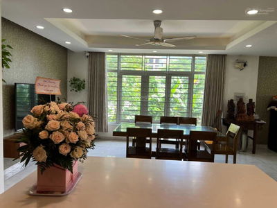 Truong Van Bang Street, Vietnam  Truong Van Bang Street, Vietnam