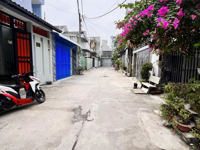 Alley 1886 - 1942, Vietnam Alley 1886 - 1942, Vietnam