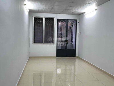 Nguyen Tat Thanh Street, Vietnam Nguyen Tat Thanh Street, Vietnam