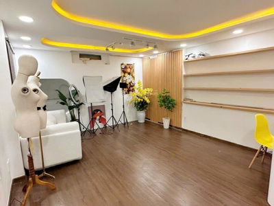 Van Kiep Street, Vietnam  Van Kiep Street, Vietnam