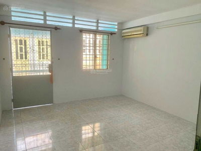 Quang Trung Street, Vietnam Quang Trung Street, Vietnam