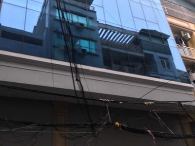 Me Tri Street, Vietnam Me Tri Street, Vietnam