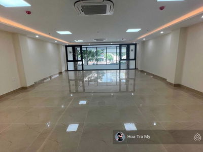 Hoang Cau Street, Vietnam Hoang Cau Street, Vietnam