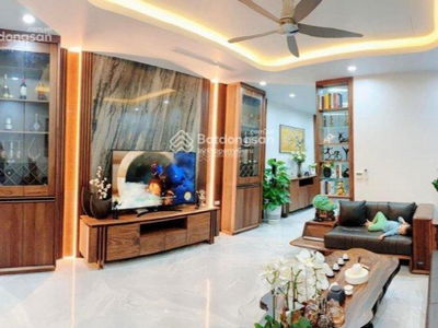 Trung Kinh Street, Vietnam Trung Kinh Street, Vietnam