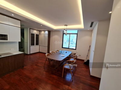 Dang Tien Dong Street, Vietnam Dang Tien Dong Street, Vietnam