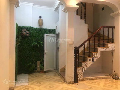 Ong Ich Khiem Street, Vietnam Ong Ich Khiem Street, Vietnam